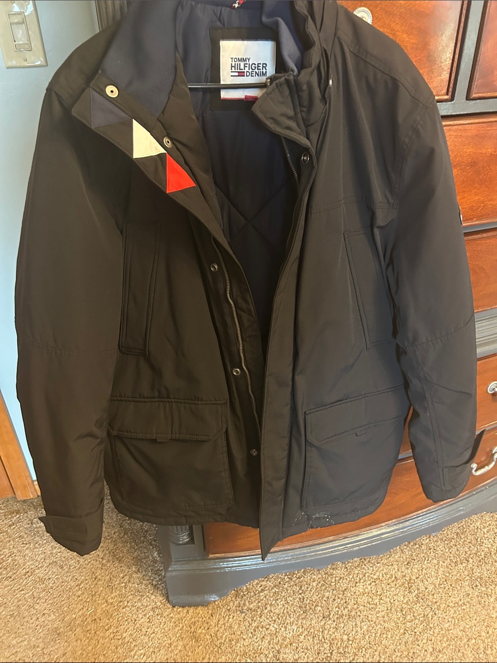Tommy Hilfiger Men’s Black Puffer Jacket with Tri-Color Accent